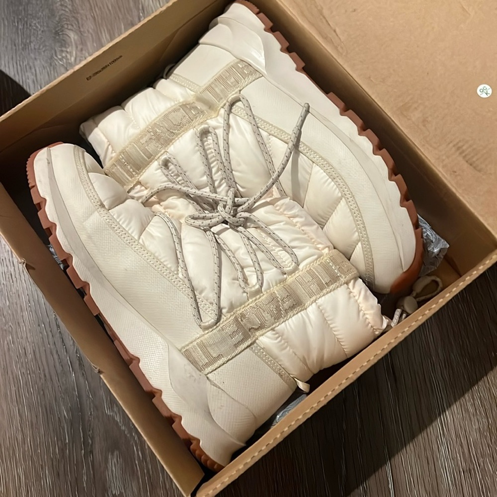 North face boots